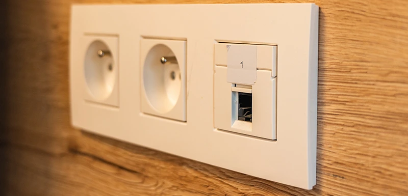 Installation prise RG45 par Mdélec